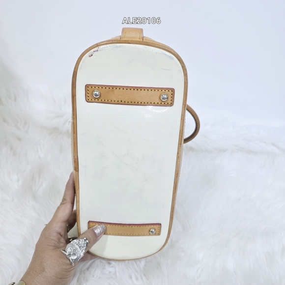 Dooney & Bourke Cream and Tan Satchel - Picture 8 of 12